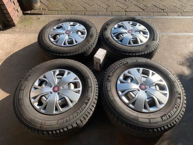ORIGINELE FIAT DUCATO CAMPER VELGEN + BANDEN 225 75 R16C, Auto diversen, Dakkoffers, Zo goed als nieuw, Ophalen of Verzenden