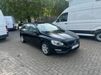 VOLVO V60 D2 120PK 2018, Auto's, Voorwielaandrijving, Stof, https://public.car-pass.be/vhr/d00b3f6d-70a0-484c-80ad-75a98116446a