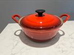 Le creuset faitout 20 cm kersenrood in heel goede staat, Gebruikt, Gietijzer, Ophalen of Verzenden, Keramische plaat