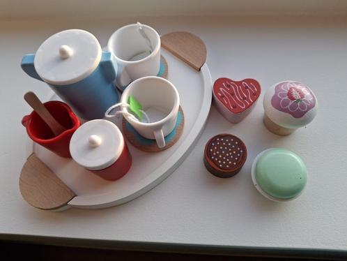 Theeservies met taartjes, Kinderen en Baby's, Speelgoed | Houten speelgoed, Nieuw, Overige typen, Ophalen of Verzenden