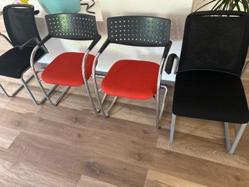 Chairs new beschikbaar voor biedingen