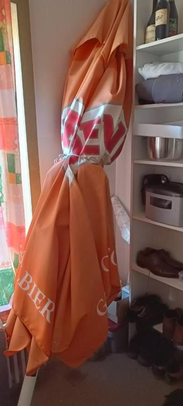 parasol Deugniet beschikbaar voor biedingen