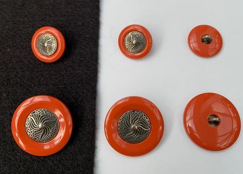 Oranje metalen hartknoppen - 18 mm en 27 mm, Hobby en Vrije tijd, Naaien en Fournituren, Nieuw, Ophalen of Verzenden