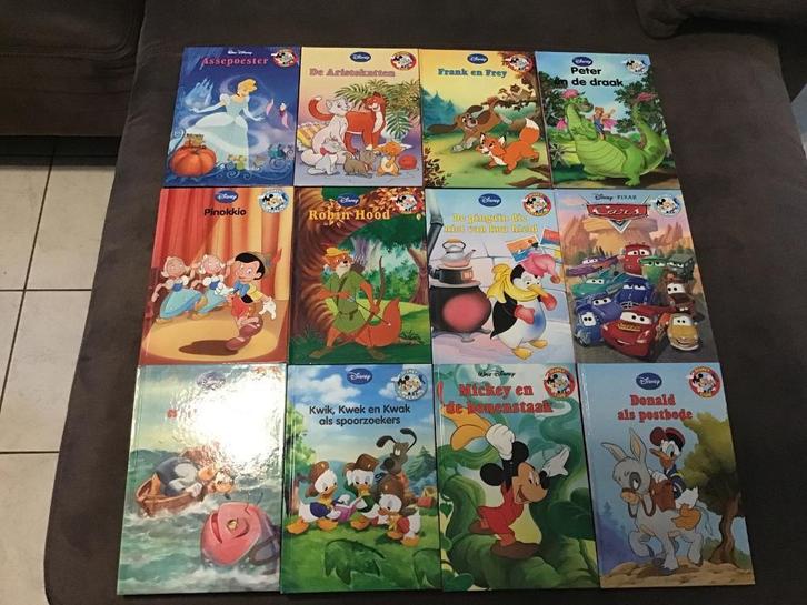 12 x boekje Disney Boekenclub., Verzamelen, Disney, Zo goed als nieuw, Overige typen, Overige figuren, Ophalen of Verzenden