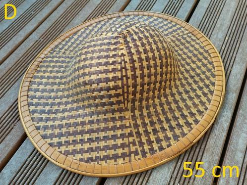 Twee handgemaakte strohoeden Vietnam, Kleding | Dames, Hoeden en Petten, Zo goed als nieuw, Hoed, 58 cm (L, 7¼ inch) of meer, Ophalen of Verzenden