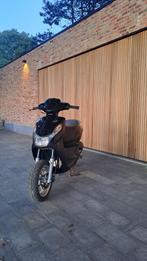 Peugeot kisbee 4t 50cc, Fietsen en Brommers, Scooters | Peugeot, Ophalen, Overige modellen, Zo goed als nieuw, 50 cc