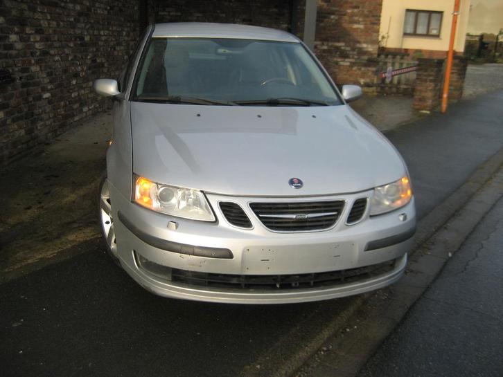 saab 9.3 150cv an 2004, Autos, Saab, Particulier, Saab 9-3, ABS, Airbags, Alarme, Ordinateur de bord, Verrouillage central, Air conditionné automatique