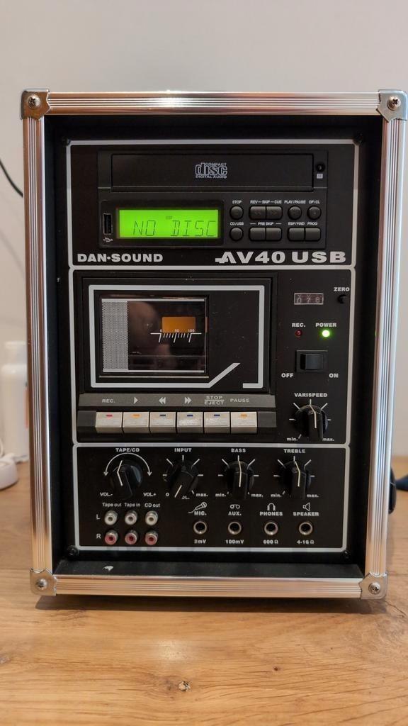 Dan Sound AV40 USB: draagbare luidspreker cassette, CD & USB, Audio, Tv en Foto, Stereoketens, Gebruikt, Cassettedeck, Cd-speler