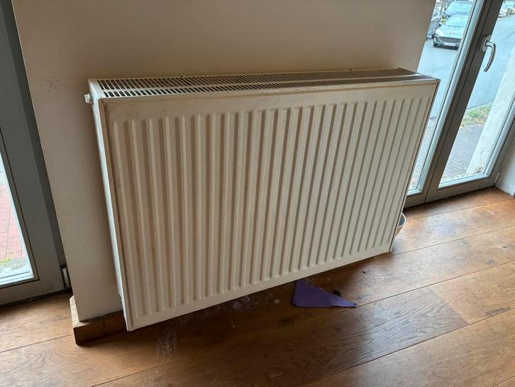 Radiatoren van Marcke met onderaansluiting, Doe-het-zelf en Bouw, Verwarming en Radiatoren, Zo goed als nieuw, Radiator, Ophalen