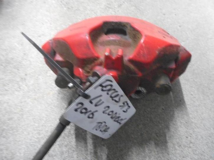 REMKLAUW LINKS VOOR Ford Focus 3 (bv612b302), Auto-onderdelen, Remmen en Aandrijving, Ford, Gebruikt