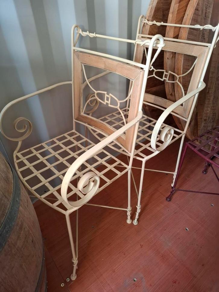 2 knappe smeedijzeren stoelen v huis of terras!, Huis en Inrichting, Stoelen, Metaal, Ophalen