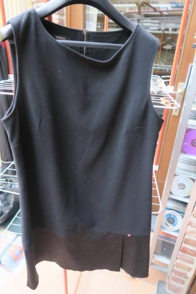 Kleedje zwart Kocca L, Vêtements | Femmes, Robes, Comme neuf, Taille 38/40 (M), Noir, Longueur genou, Enlèvement ou Envoi
