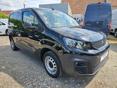 Peugeot Partner 1.5HDI 131PK TOPWAGEN NAVI AIRCO CRUISE PDC, Auto's, Bestelwagens en Lichte vracht, Bedrijf, Te koop, Used 1. Bestelwagens met ervaring.