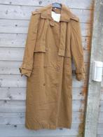 Vintage, lange jas in bruine kleur , met vaste cape maat 38, Gedragen, Maat 38/40 (M), Ophalen of Verzenden, Bruin