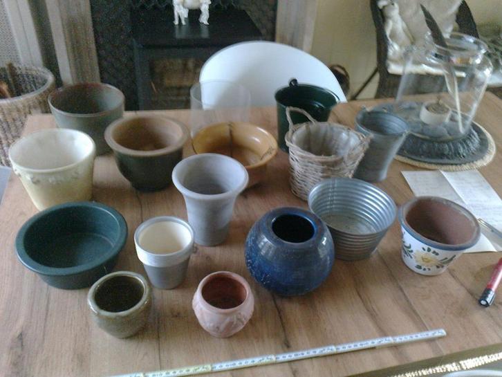 Bloempotten / cachepots (diverse), Tuin en Terras, Bloempotten, Gebruikt, Overige materialen, Binnen, Balkon, Minder dan 40 cm