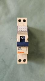 COMPACT MINIATURE CIRCUIT BREAKER - MTC 45 - 1P+N, Computers en Software, Netwerk switches, Ophalen of Verzenden, Nieuw