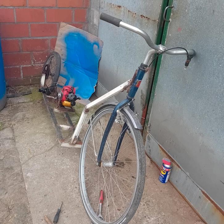 Crossstep met bosmaaiermotor zelfgemaakt en onderdelen, Fietsen en Brommers, Brommers | Crossbrommers, Gebruikt, Ophalen