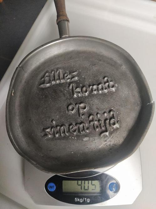 tinnen bord -huiselijk tafereel- 90 % + onderleggers tin, Antiek en Kunst, Antiek | Tin, Ophalen of Verzenden
