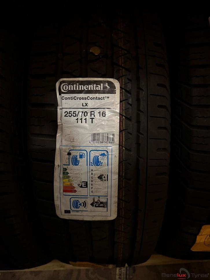 255/70R16 Volkswagen Amarok Nissan NP300 Navara Patfinder, Auto-onderdelen, Banden en Velgen, Band(en), Zomerbanden, 16 inch, 255 mm