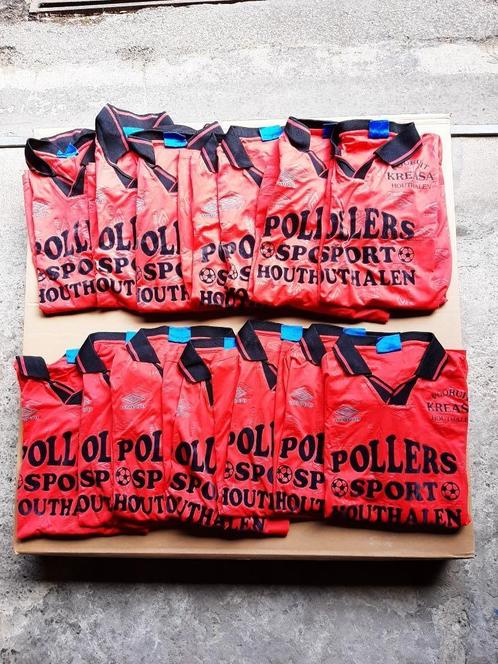 Set rode voetbaltruitjes  -  UMBRO, Sport en Fitness, Voetbal, Gebruikt, Set, Ophalen