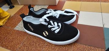 Nieuwe schoenen maat 38 beschikbaar voor biedingen