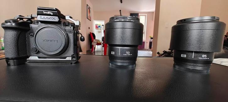 LUMIX S5IIX WITH 2 LENSES, Audio, Tv en Foto, Fotocamera's Digitaal, Zo goed als nieuw, Ophalen of Verzenden