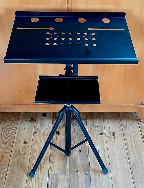 Laptop staander / statief met extra blad, Muziek en Instrumenten, Standaarden, Zo goed als nieuw, Ophalen