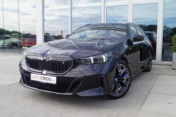 BMW i5 eDrive40 HarmanK | PANO | M-Sportpakket | Trekhaak  beschikbaar voor biedingen