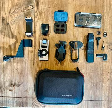 DJI Osmo Pocket avec de nombreux accessoires 