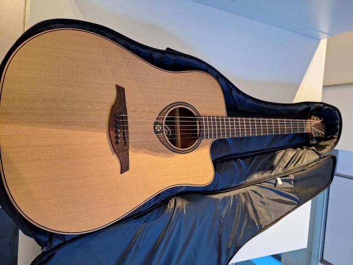 Elektrische acoustische gitaar LAG GUITARS, Muziek en Instrumenten, Snaarinstrumenten | Gitaren | Akoestisch, Nieuw, Western- of Steelstringgitaar