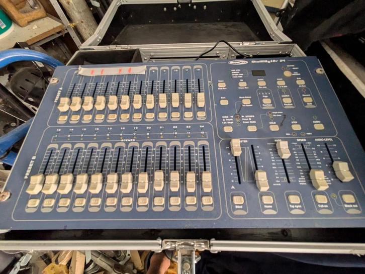 Showtec Showmaster 24 (+flight case), Muziek en Instrumenten, Licht en Laser, Zo goed als nieuw, Licht, Ophalen