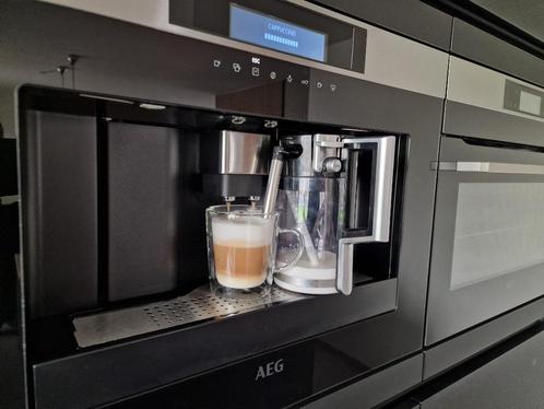 Machine à expresso intégrée AEG KKE884500M, Electroménager, Cafetières, Comme neuf, Café en grains, Machine à espresso, 10 tasses ou plus