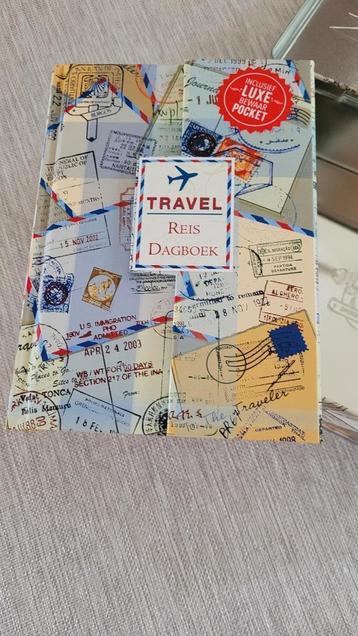 REISDAGBOEK TRAVEL IN RETRO BLIKKEN GIFTBOX beschikbaar voor biedingen