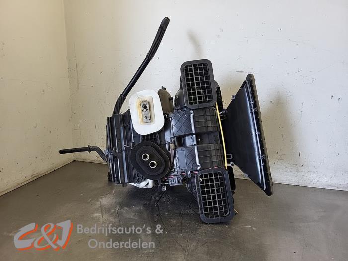 Kachelhuis van een Renault Trafic, Auto-onderdelen, Airco en Verwarming, Renault, Gebruikt, 3 maanden garantie, Ophalen of Verzenden