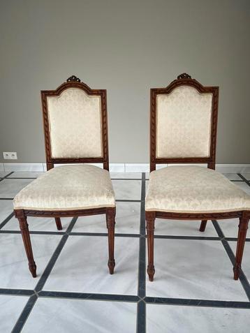 2 mahonie stoelen (antiek) + stof