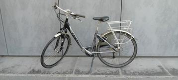 Damesfiets trek beschikbaar voor biedingen