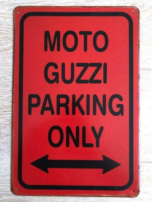 Metalen rusty-old wandplaat Moto Guzzi Parking Only, Verzamelen, Merken en Reclamevoorwerpen, Nieuw, Reclamebord, Ophalen of Verzenden