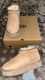 UGG Classic Ultra Mini Platform Bloots Maat 39, Ophalen, Beige, Snowboots, Nieuw