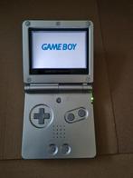 Nintendo GBA SP ( Zilver ) + Lader en 4 Spellen., Games en Spelcomputers, Ophalen of Verzenden, Gebruikt, Game Boy Advance SP