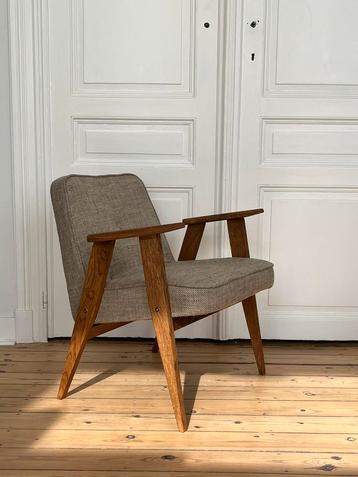 Vintage 366 Easy Chair by Jósef Marian Chierowski (1960) beschikbaar voor biedingen