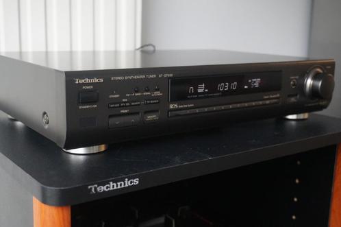 TECHNICS ST-GT550 - Stereo Synthesizer Tuner, Audio, Tv en Foto, Tuners, Zo goed als nieuw, Analoog, Ophalen