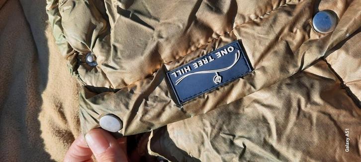 one tree hill  2 voetenzakken goud, Kinderen en Baby's, Buggy's, Ophalen