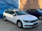 Volkswagen Passat Variant SW 1.6 TDi SCR DSG Navi Camera ACC, Auto's, Automaat, Stof, Gebruikt, 4 cilinders