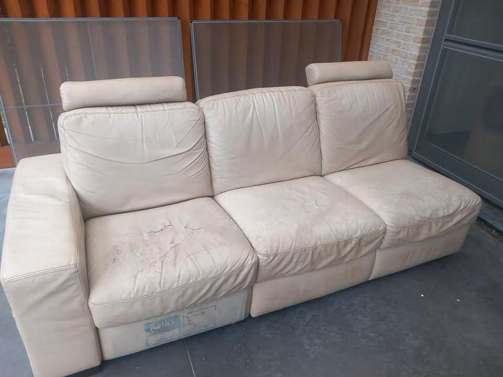 Gratis Leren Zetel met elektrische voetenbank, Huis en Inrichting, Zetels | Zetels, Gebruikt, Rechte bank, Driepersoons, 150 tot 200 cm