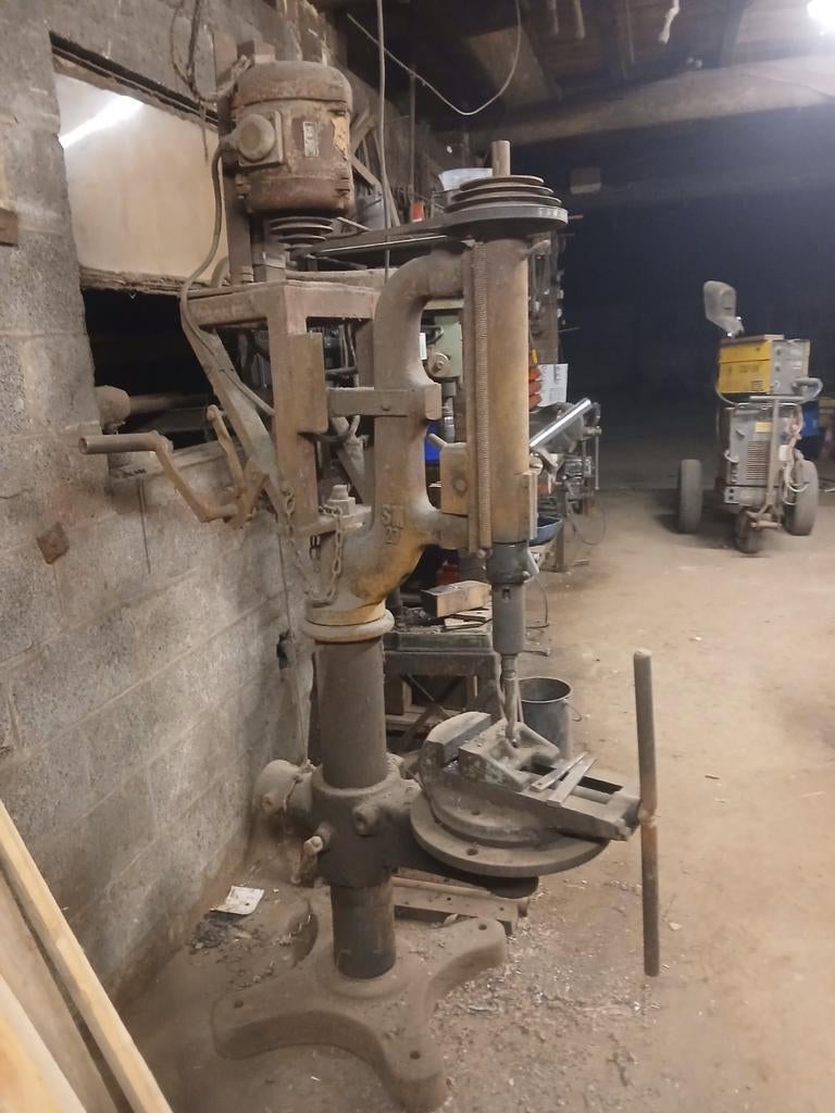 Perceuse à colonne, Enlèvement, Perceuse