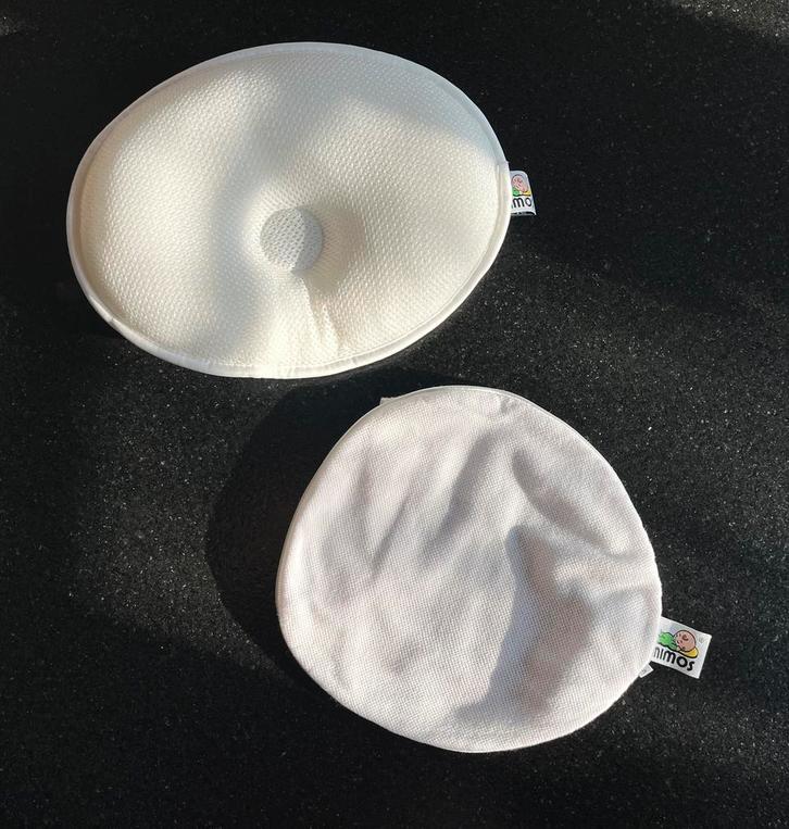 Babykussen Mimos Small + Kussensloop Mimos Small, Enfants & Bébés, Couvertures, Sacs de couchage & Produits pour emmailloter, Comme neuf