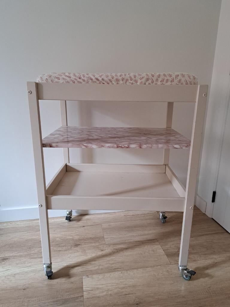 Verzorgingstafel, Enlèvement