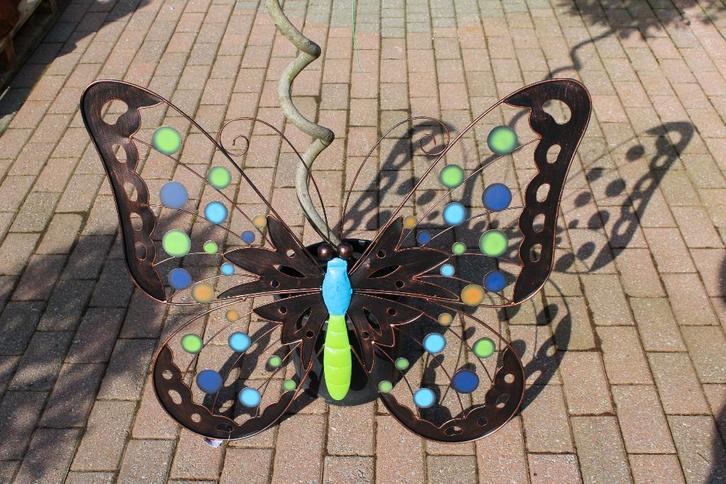 XXL vlindermuurschildering in smeedijzeren kleuren., Tuin en Terras, Tuinwanddecoratie, Nieuw, Ophalen of Verzenden