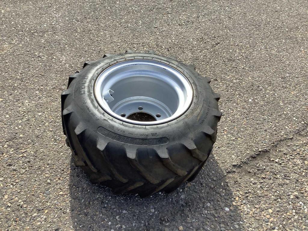 Carlisle 29x12.50-15 Pneu avec jante