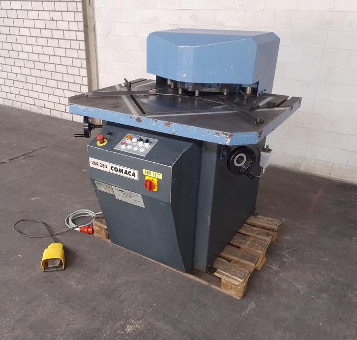 Comaca, uithoeker, uithoekschaar, plaatschaar, uitkapper, Bricolage & Construction, Outillage | Autres Machines, Utilisé, Enlèvement ou Envoi